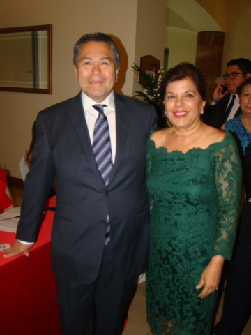 Ricardo Castillo y Juliette Handal de Castillo.