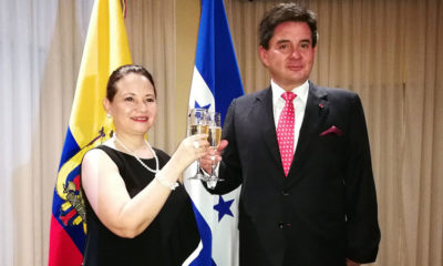 El embajador de Ecuador Miguel Vasco Viteri, junto a la vice canciller Norma Cerrato Sabillon, dirigieron el brindis.