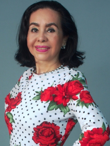 Luz Ernestina Mejía  24 de Febrero
