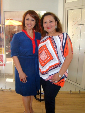 Rosa María Pavón y Karla Espinal.