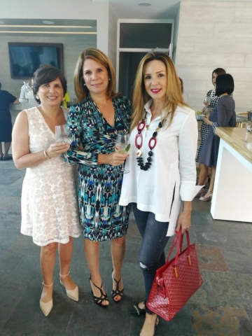 Elzette, Paty Casanova y Karla Kafie.