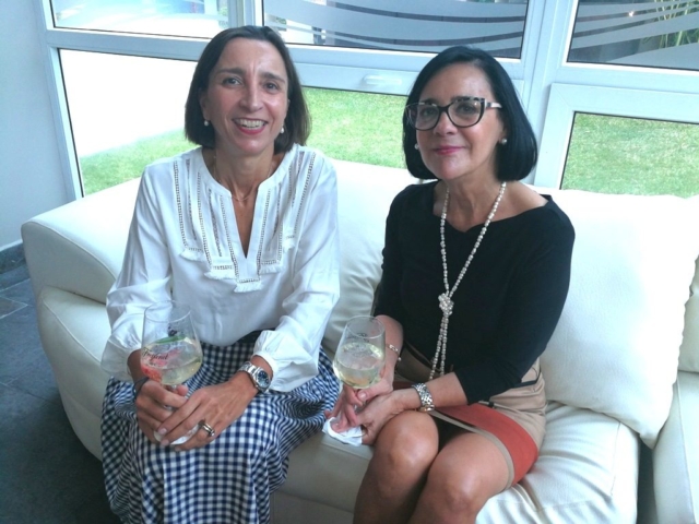 Florence Pauly y Mandy Bermúdez.