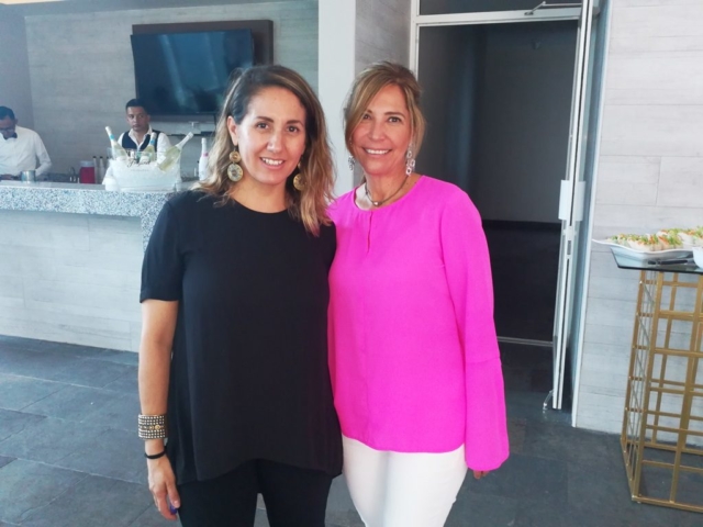 Gaby Zelaya y Elena Williams.