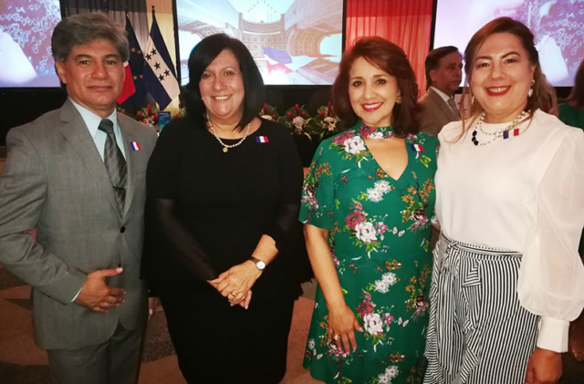 Rodney Moncada, lisa Mancuso, Rosa María Pavón y Ana Flores.