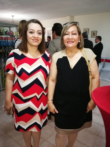 Mireya Alvarado y Aura Fiallos.