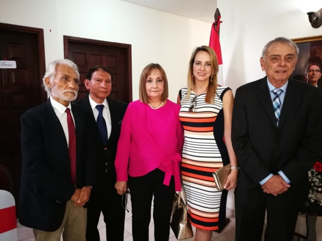 Humberto Pumar, Luis Vilca, Mírela, Bessy y Jaime Pérez