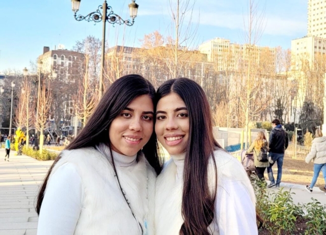 11 de Mayo Celeste e Isabella de Rojas.